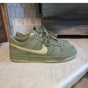 Nike Dunk Low Retro Premium Oil Green Sneakers Size 9 Men’s